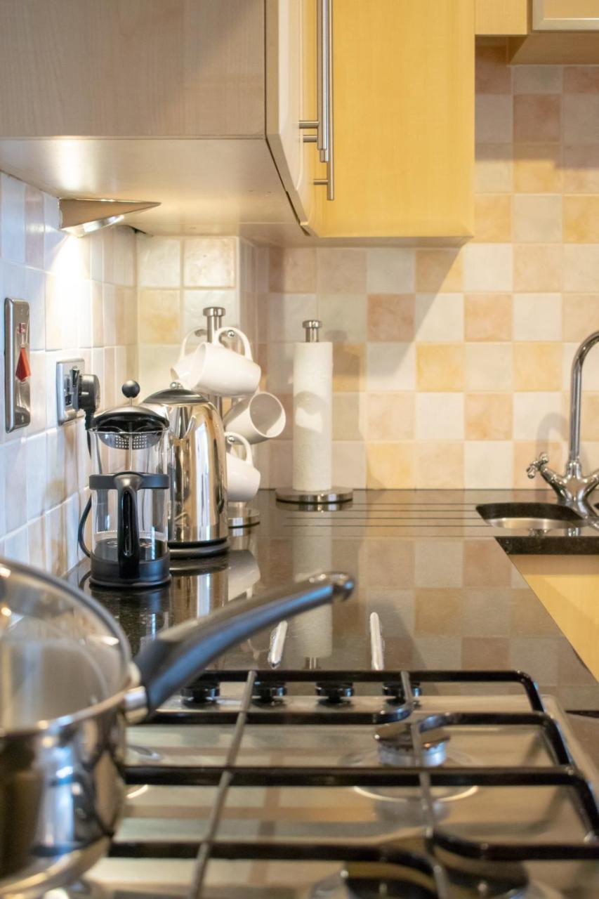 Beautifully Renovated Apartment -Central Эдинбург Экстерьер фото